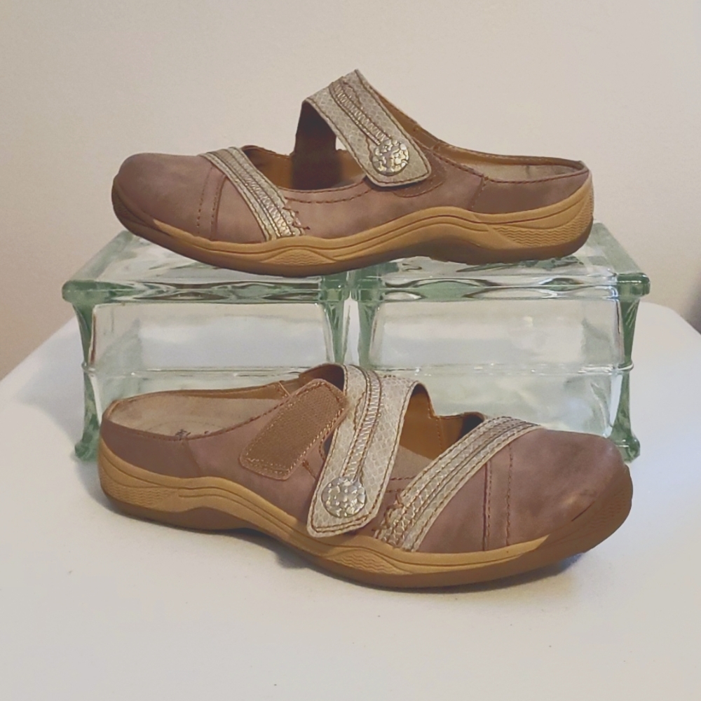 Earth Origins Comfort Clogs